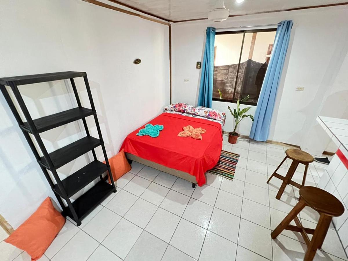 Mochis Apartment Quepos Exterior photo