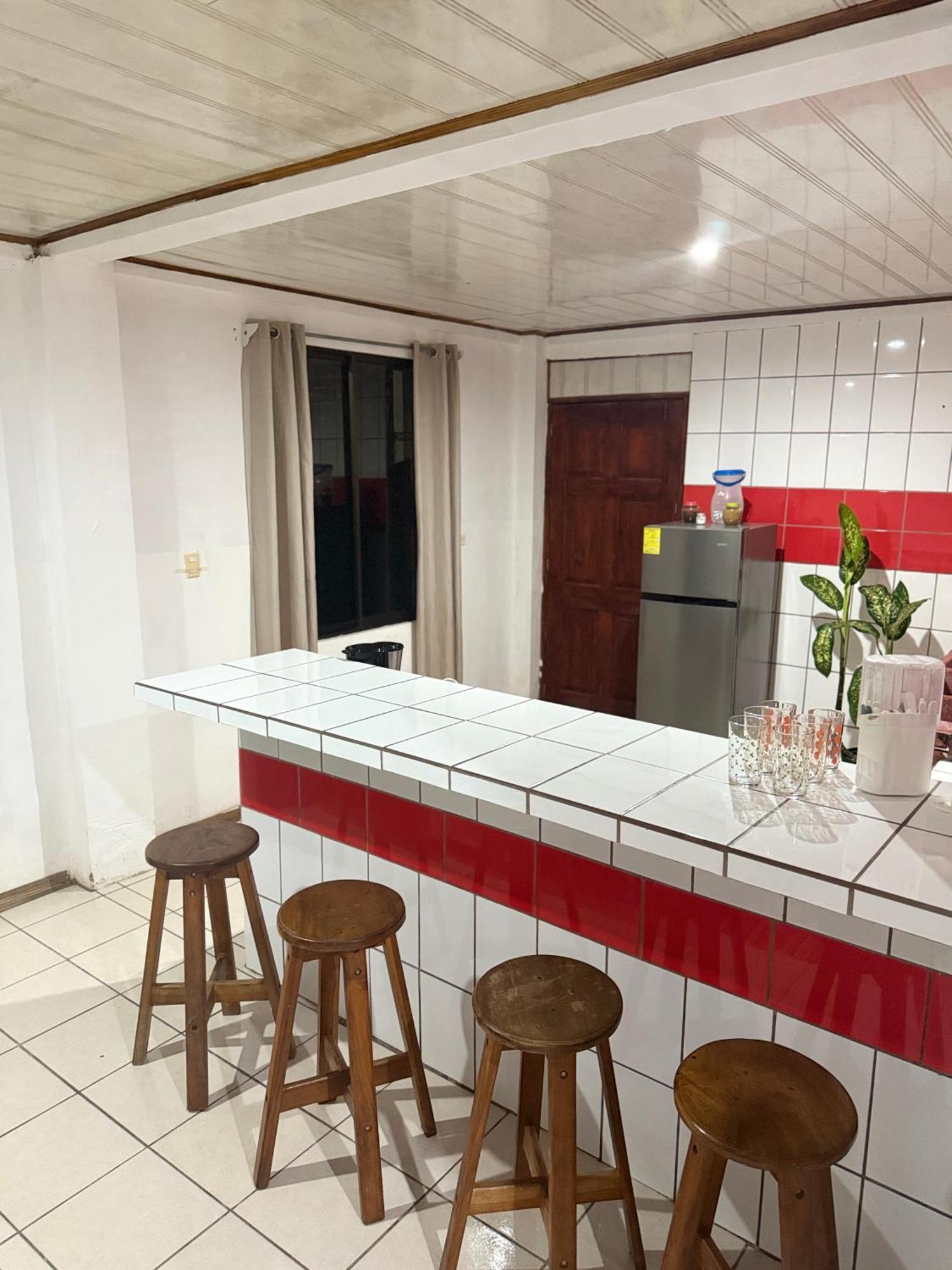 Mochis Apartment Quepos Exterior photo